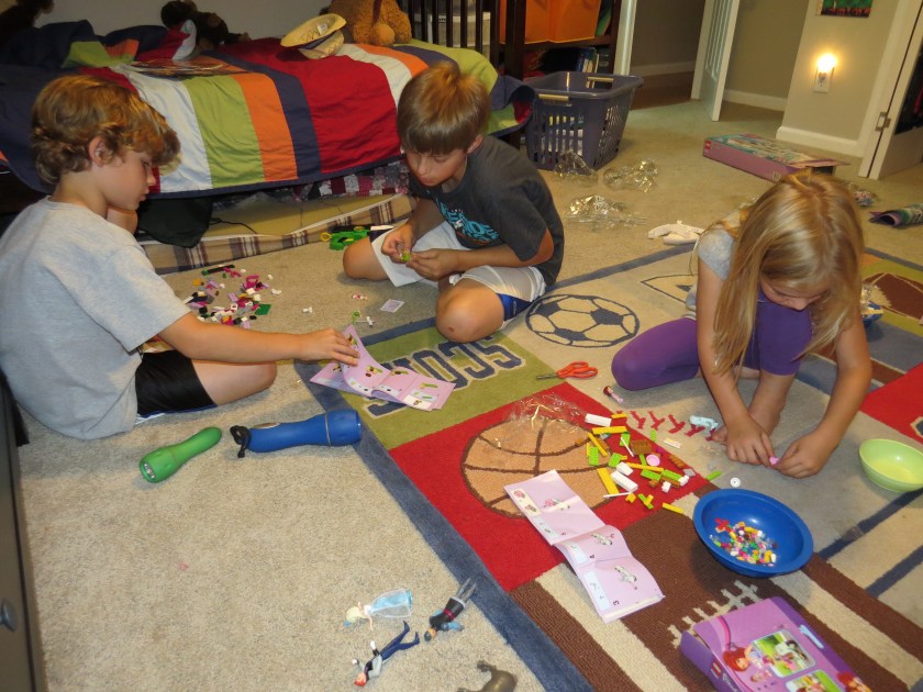 cooperation teamwork Legos