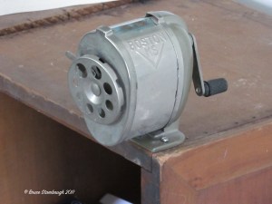manual pencil sharpener